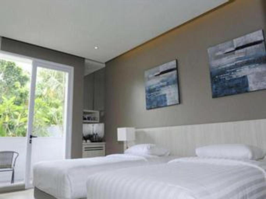 Double G Anyer Resor 2*